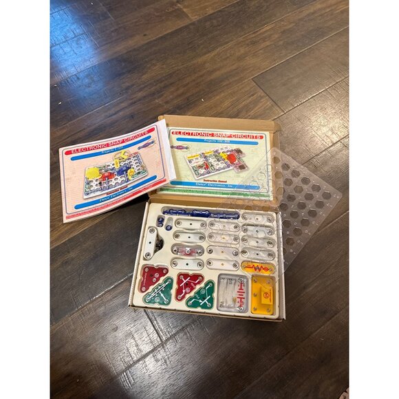 1-305 Projects Elenco Electronics Snap Circuits - Picture 1 of 5